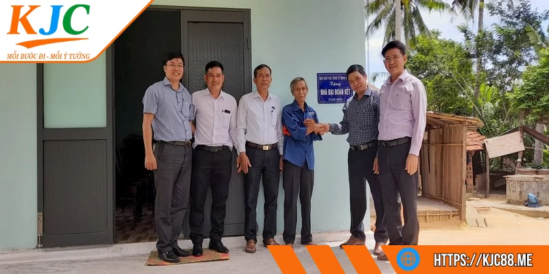 KJC ủng hộ