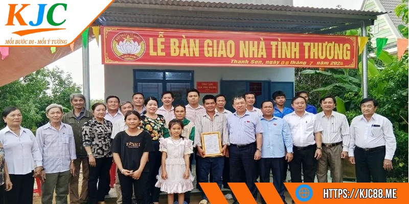 Ngôi nhà tình thương