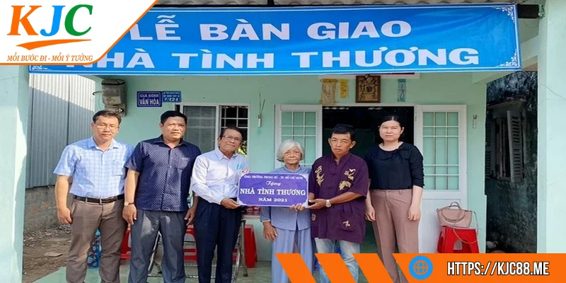 ngôi nhà tình thương