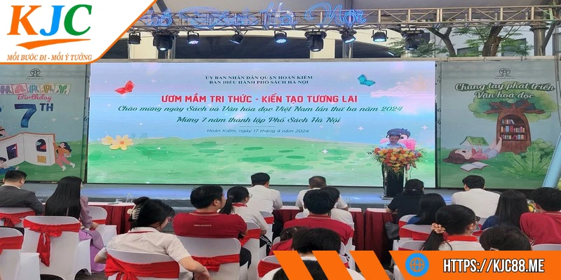 Ươm mầm tri thức Việt