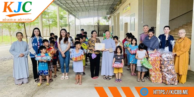 Vì cộng đồng